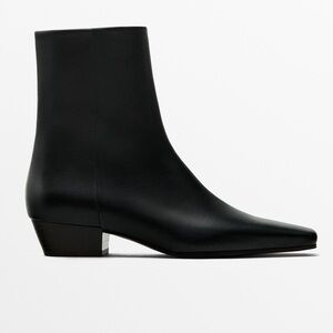 Massimo Dutti leather boots size 7.5 new